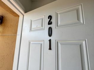 6214 SW 131st Ct APT 201, Miami, FL 33183