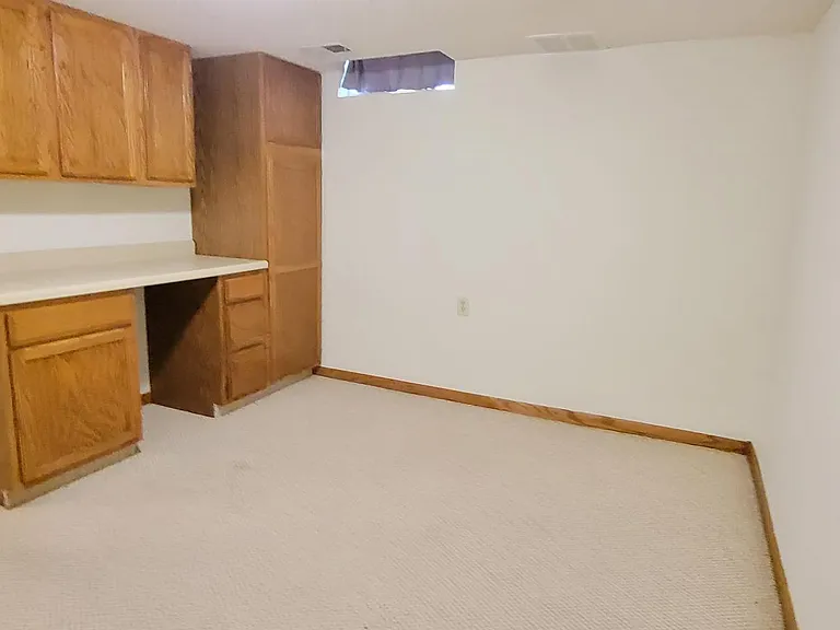 14411 W Maple St — Photo 36