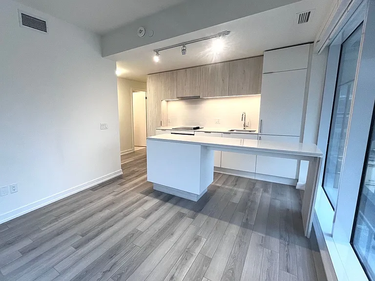 89 Church St #804 — Photo 6