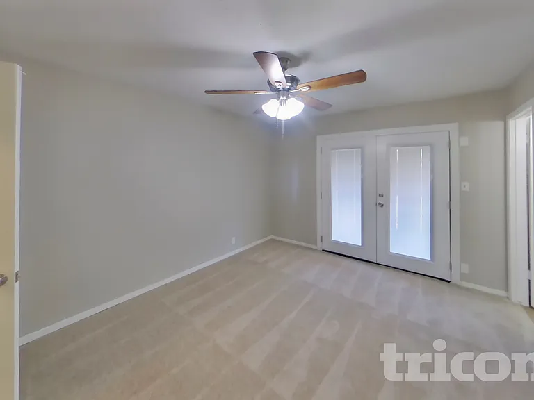 7334 W Carol Ave — Photo 8
