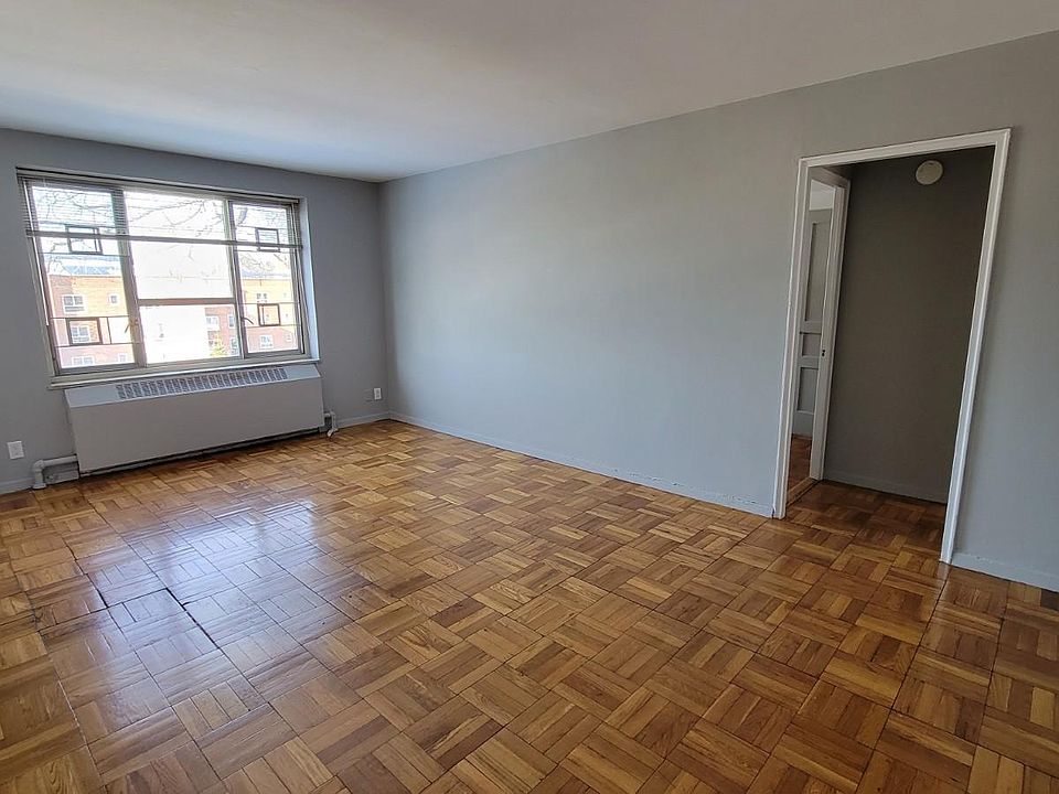 1st image of 19210B 64th Ave #3C