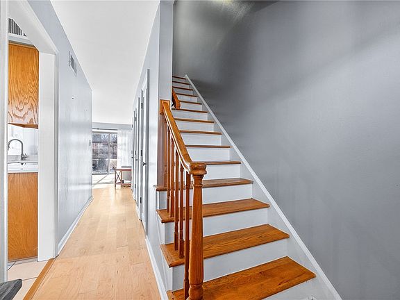 4th image of 635 Robinwood Dr