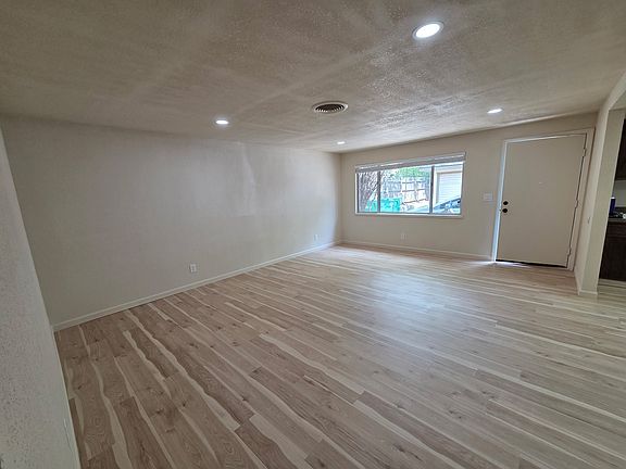 2nd image of 220 E Park St