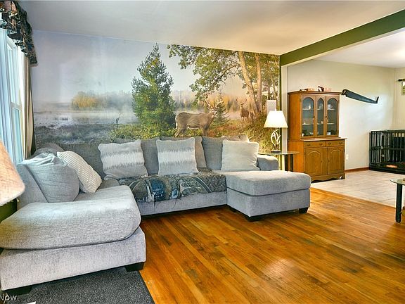 4th image of 1605 Difford Dr