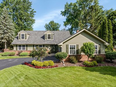 2402 Brabant St, Lake Orion, MI, 48360
