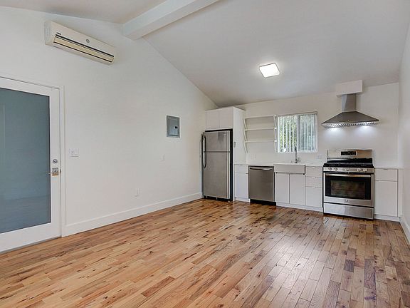 5th image of 2703 Bellevue Ave #6