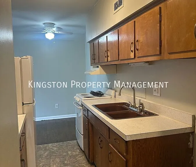 1484 Etawah Dr #7 — Photo 4