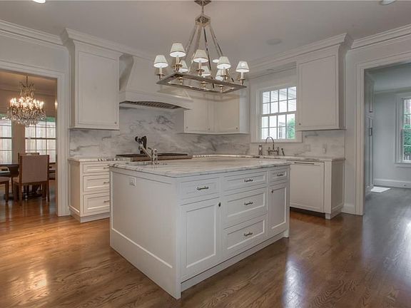 4th image of 1501 Thomas Pl