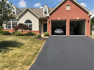 107 Southern Valley Ct, Mars, PA 16046