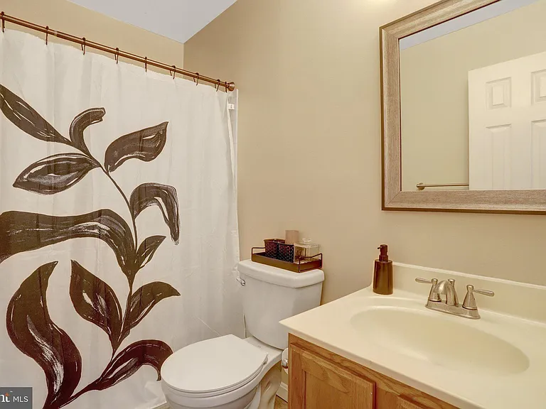 8819 Hardesty Dr — Photo 20