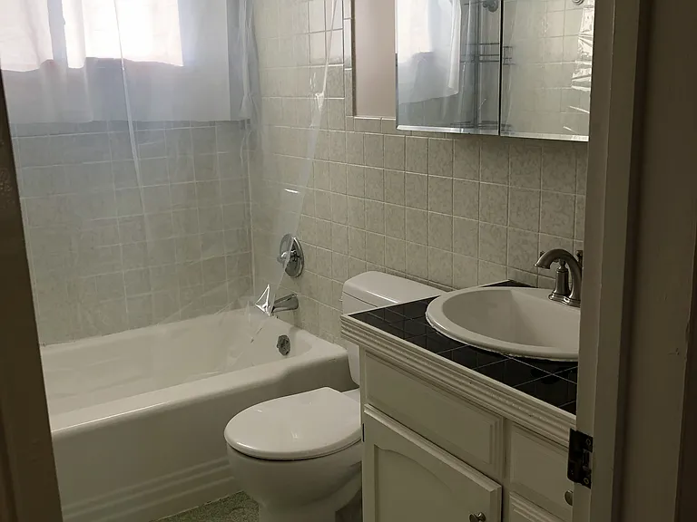 Upstairs Full Bath