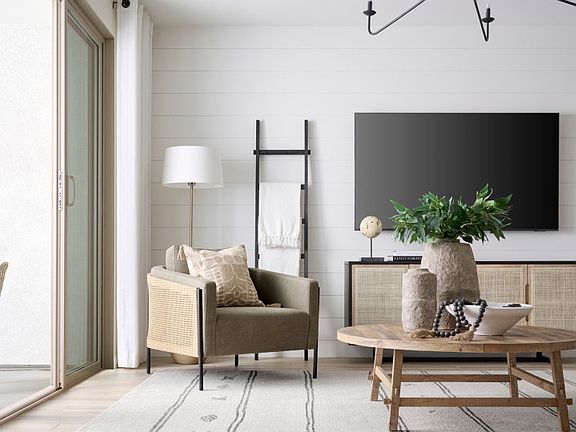 Maggio Gathering Room