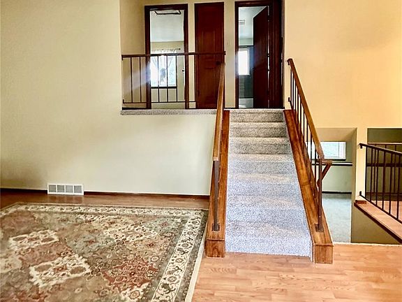 4th image of 11523 Newland Street