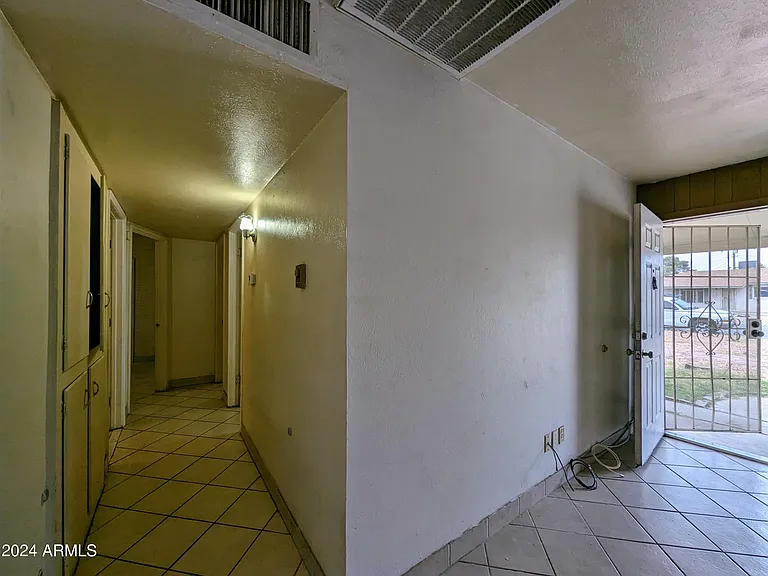 6036 N 31st Dr — Photo 33
