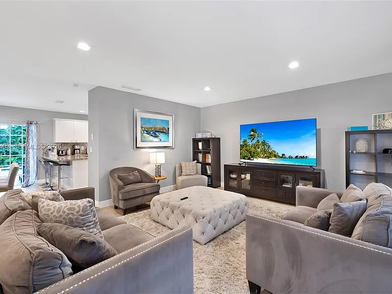 7711 Coquina Dr — Photo 35