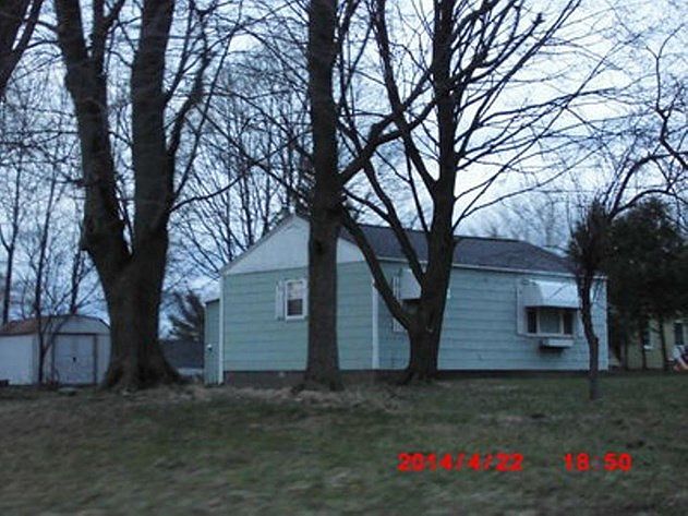 2nd image of 14 Laing St