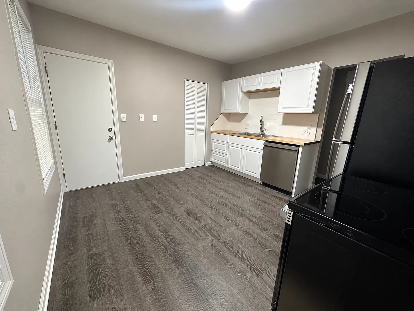 3 bed, 1100 sqft, $2,250 — Photo 2