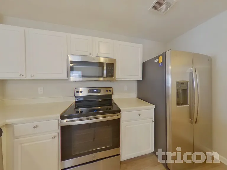 226 Blazer Dr — Photo 6