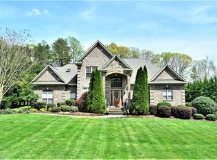 8314 Providence North Dr, Stokesdale, NC 27357