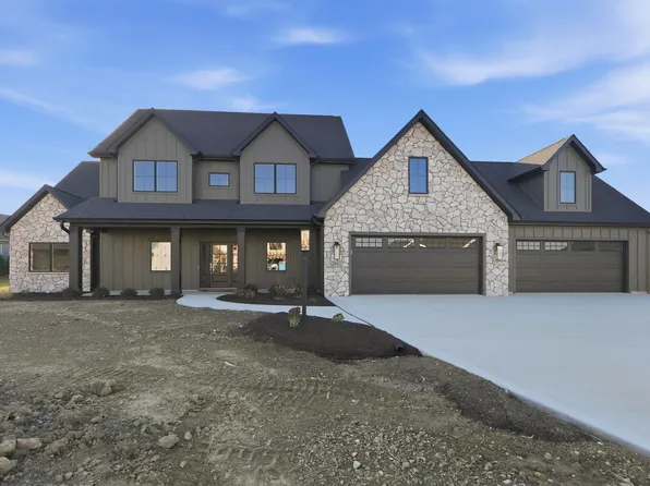 2042 Burnt Lake Dr, Fort Wayne, IN 46814