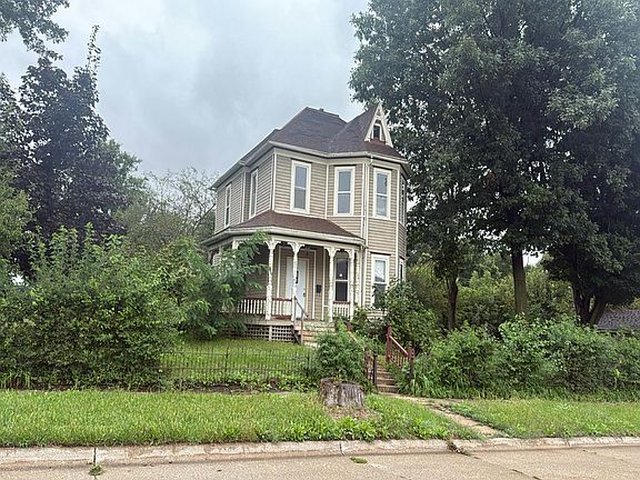 2nd image of 300 S East St