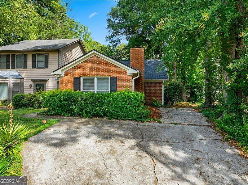 1st image of 1925 Cooper Landing Dr SE