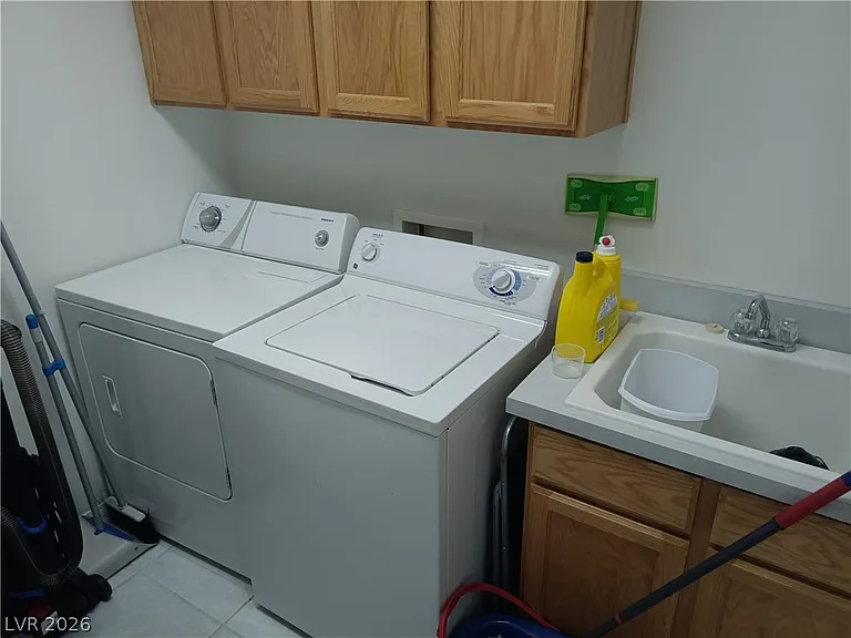 546 Elsie Ln — Photo 21