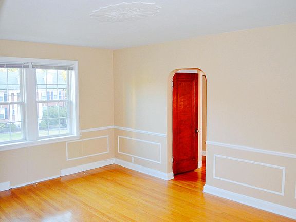 3rd image of 7530 Cromwell Dr APT 2S