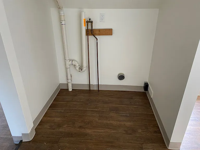 806 Middle St #2 — Photo 6