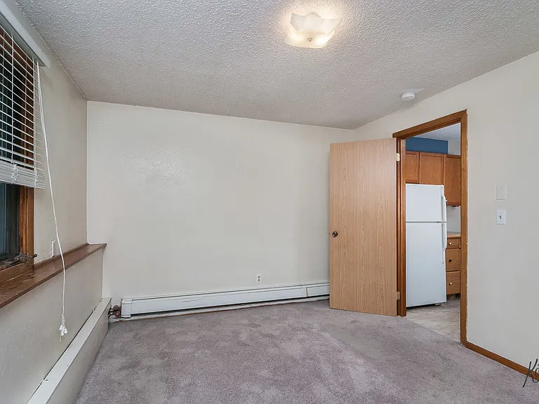 327 W 5th Ave #3 — Photo 13