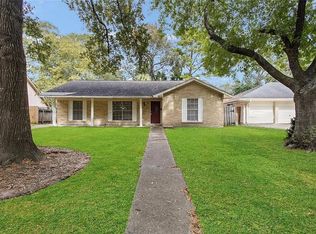 1607 Wavecrest Ln, Houston, TX 77062