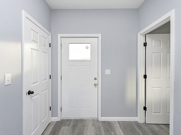 4th image of 410 Elm Ave