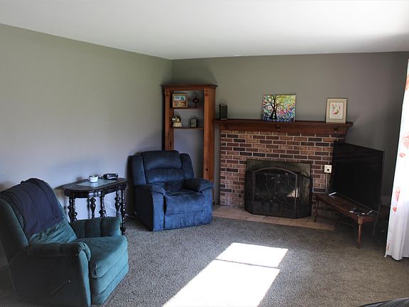 2nd image of 3907 Edinboro St NW