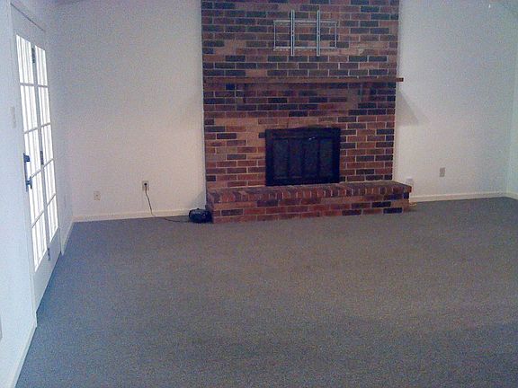 4th image of 3201 Foxchase Ct