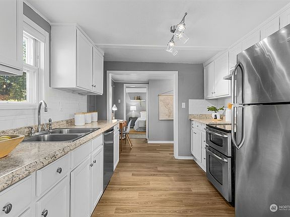 5th image of 20840 24th Avenue S