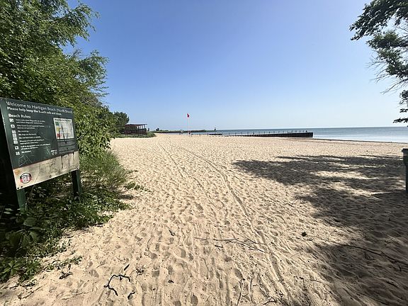 4th image of 1065 W North Shore Ave #2