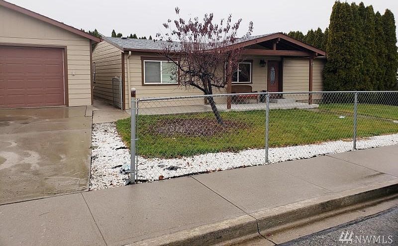1st image of 330 S Kent Ct