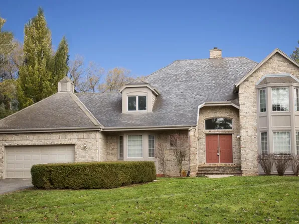 10527 North Pine Tree CIRCLE, Mequon, WI 53092