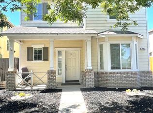 482 Meandering Ln, Turlock, CA 95382