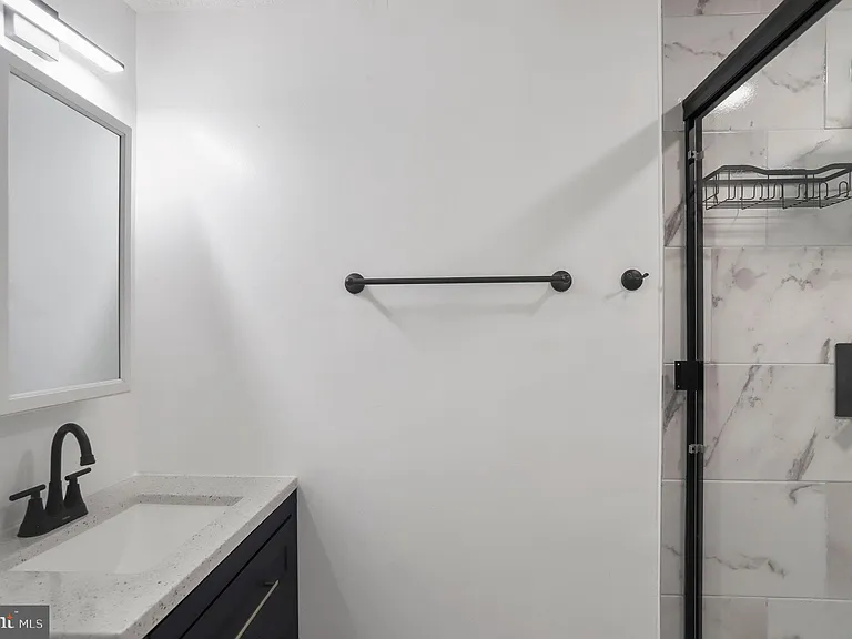 5 Orchard Pl — Photo 35