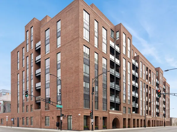 305 S Racine Ave #Penthouse A, Chicago, IL 60607