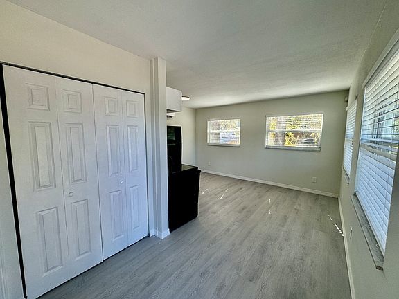 4th image of 4694 16th Ave S #B