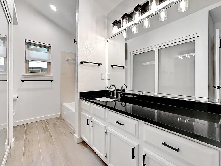 1714 Kimmerling Ln — Photo 20