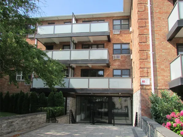 315 Atlantic Avenue #2A, East Rockaway, NY 11518