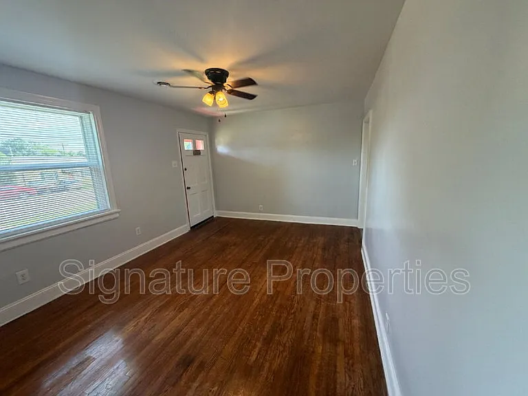2411 Carlisle Ave — Photo 8