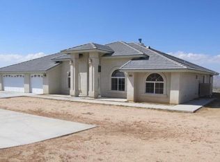 26180 Horizon St, Apple Valley, CA 92308
