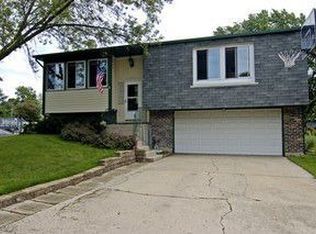 602 S 12th Ave, St Charles, IL
