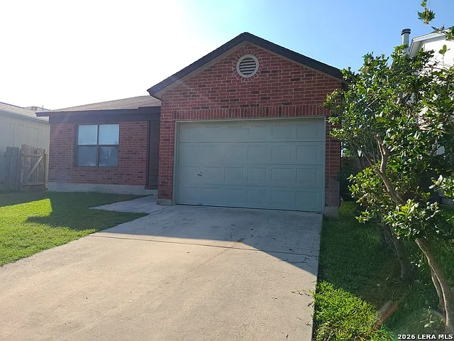 3 bed, 2.0 bath, 1140 sqft, $1,400 — Photo 2