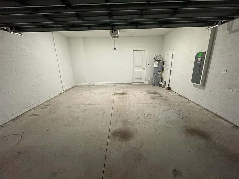 1433 Deepwater Cir #A — Photo 15