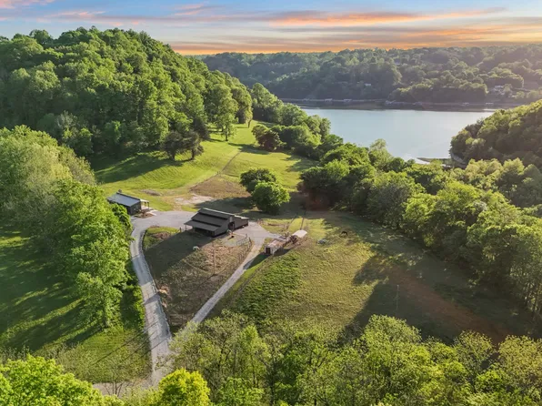 138 Cross Creek Dr, Manchester, TN 37355